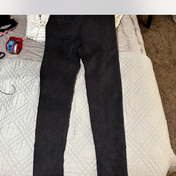 Elle Black Ribbed Fabric - Picture 4 of 4